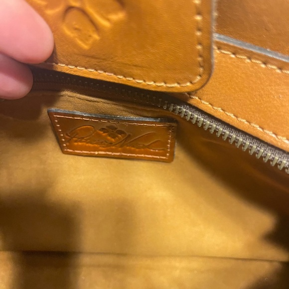 Just like new Patricia Nash handbag and matching wallet. - Picture 5 of 8